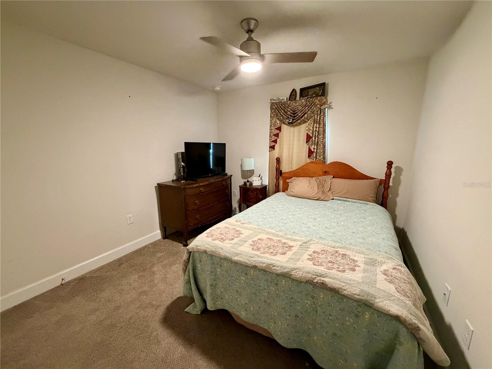 LEESBURG ASHTON WOODS - Residential