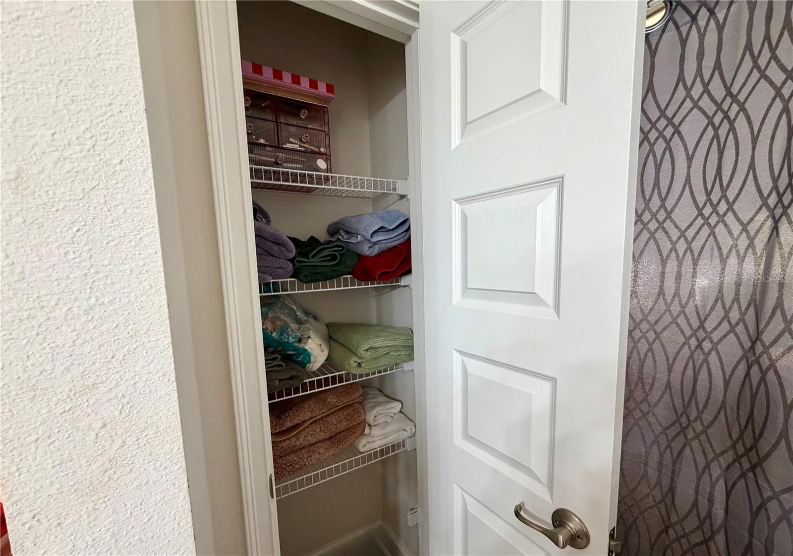 LEESBURG ASHTON WOODS - Residential