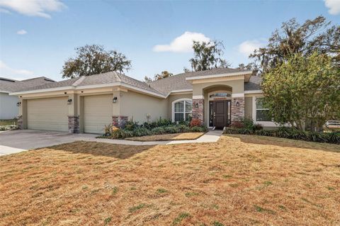 Photo of 2225 Angel Fish Loop, Leesburg, FL 34748 (MLS # G5107440)