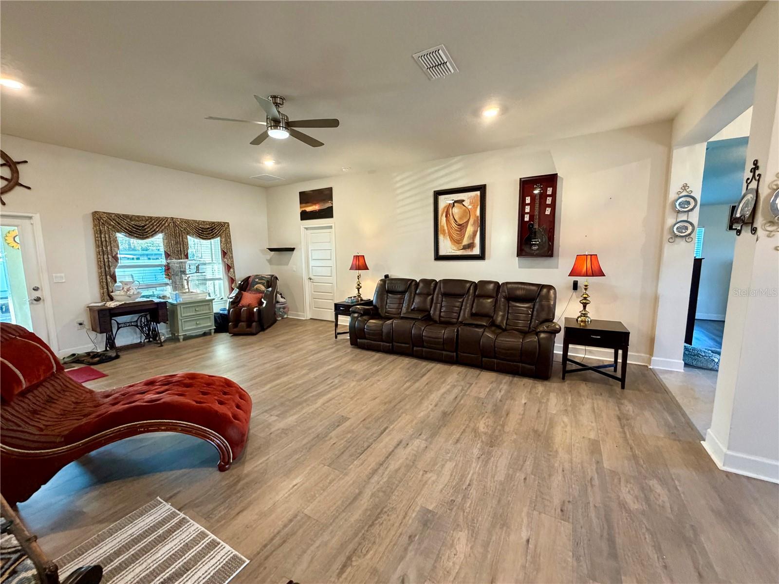 LEESBURG ASHTON WOODS - Residential