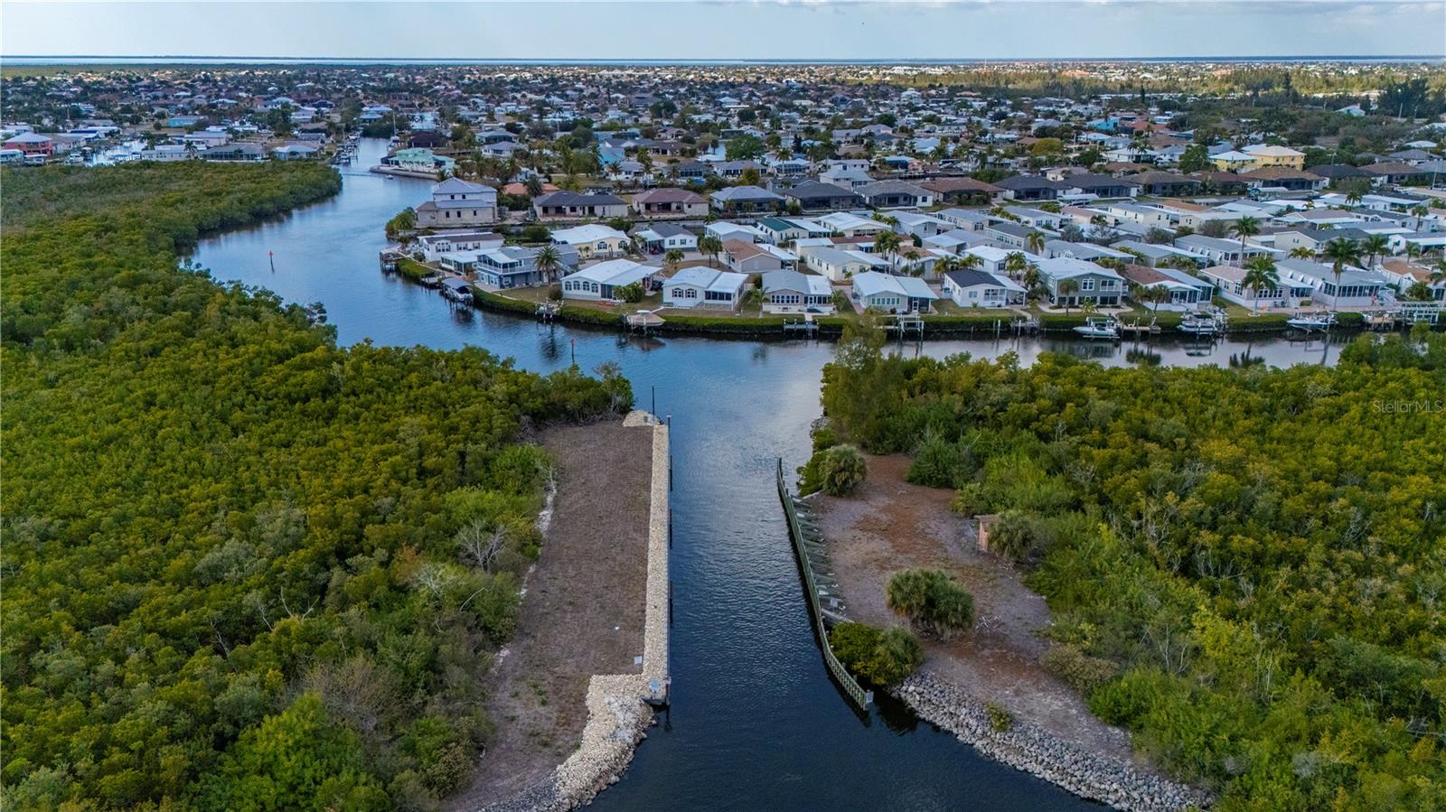 PUNTA GORDA ISLES SEC 15 - Land