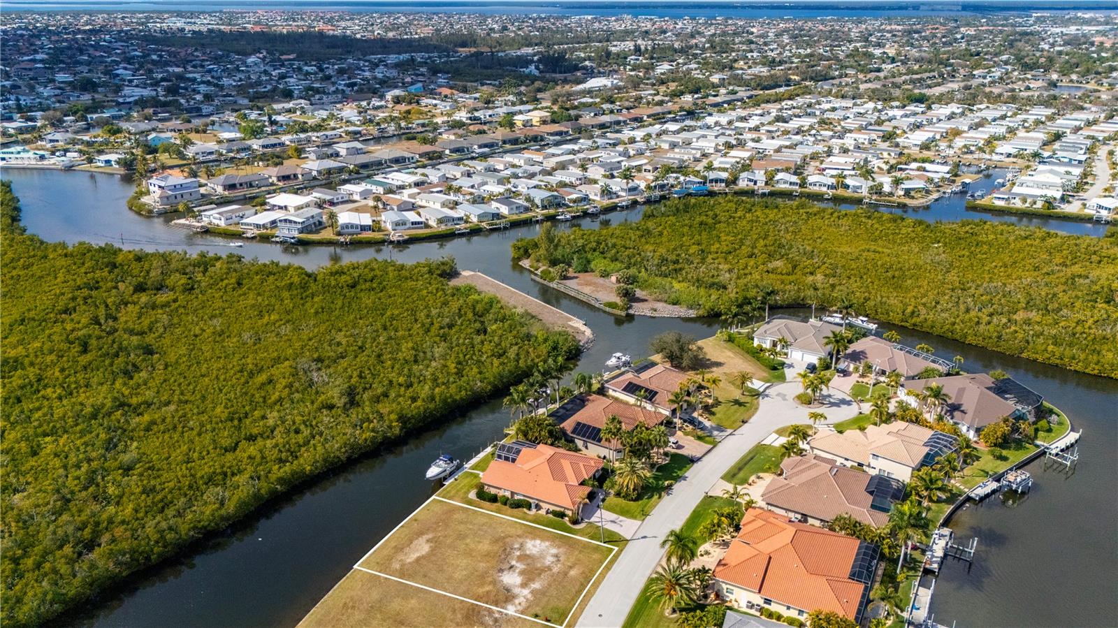 PUNTA GORDA ISLES SEC 15 - Land