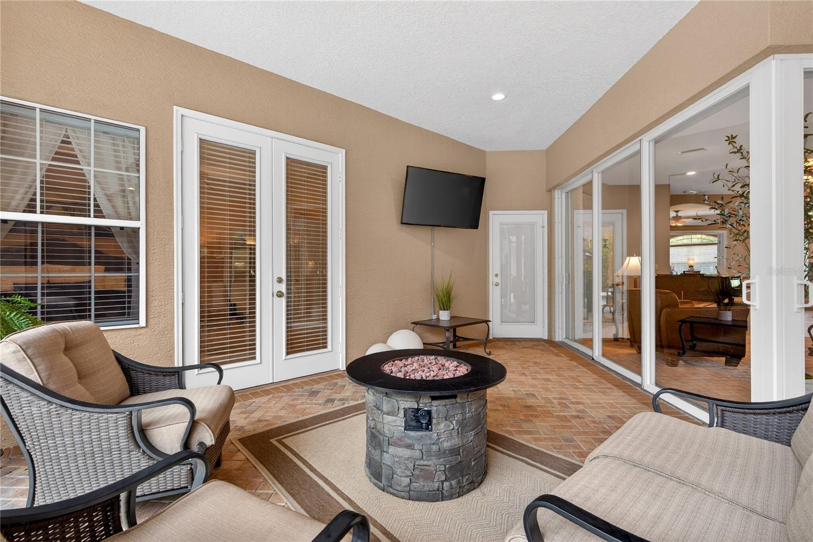 FAIRVIEW ESTATES - Residential