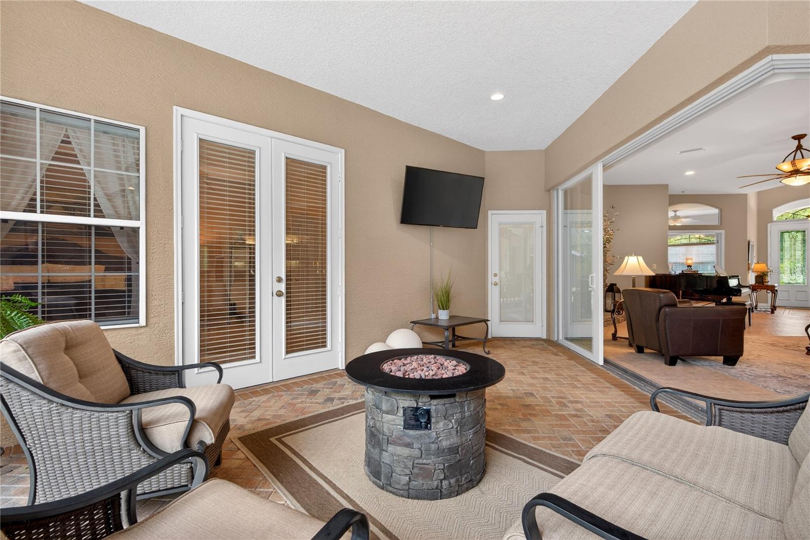 FAIRVIEW ESTATES - Residential