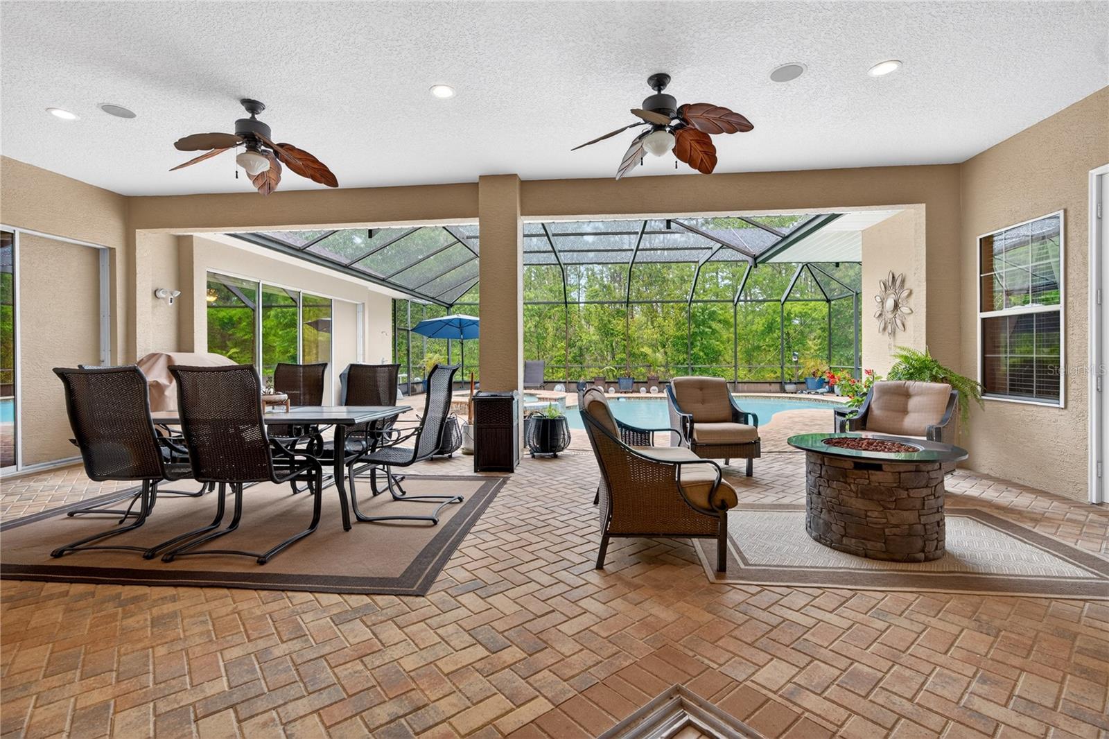 FAIRVIEW ESTATES - Residential