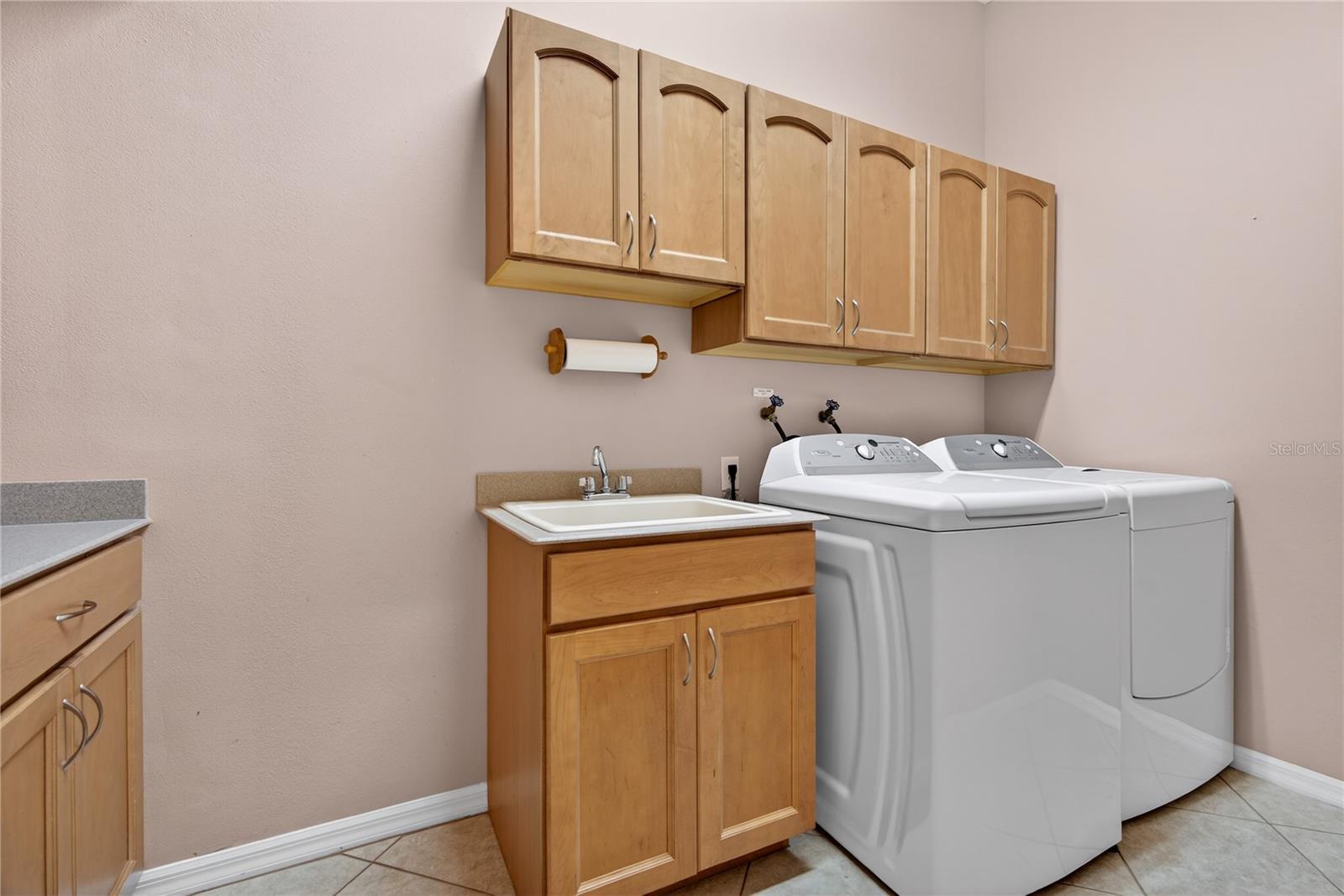 FAIRVIEW ESTATES - Residential