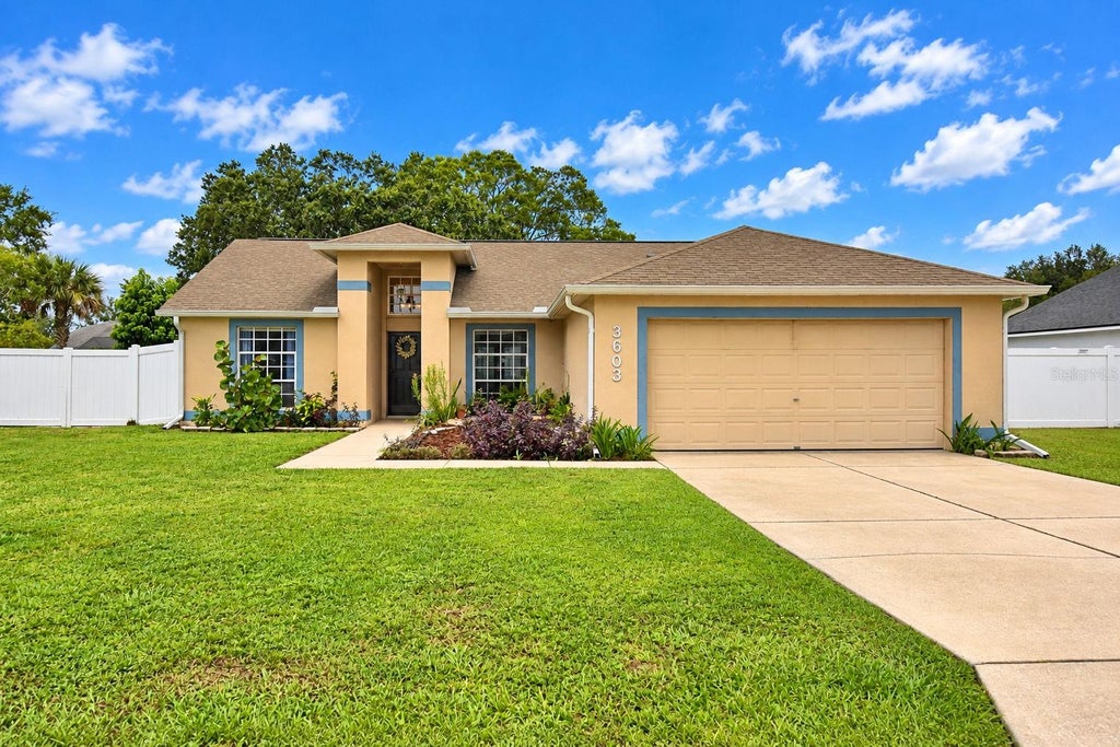 Photo of 3603 Lismore Drive, Lakeland, FL 33803 (MLS # P4940112)