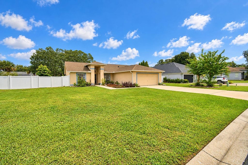 Photo of 3603 Lismore Drive, Lakeland, FL 33803 (MLS # P4940112)