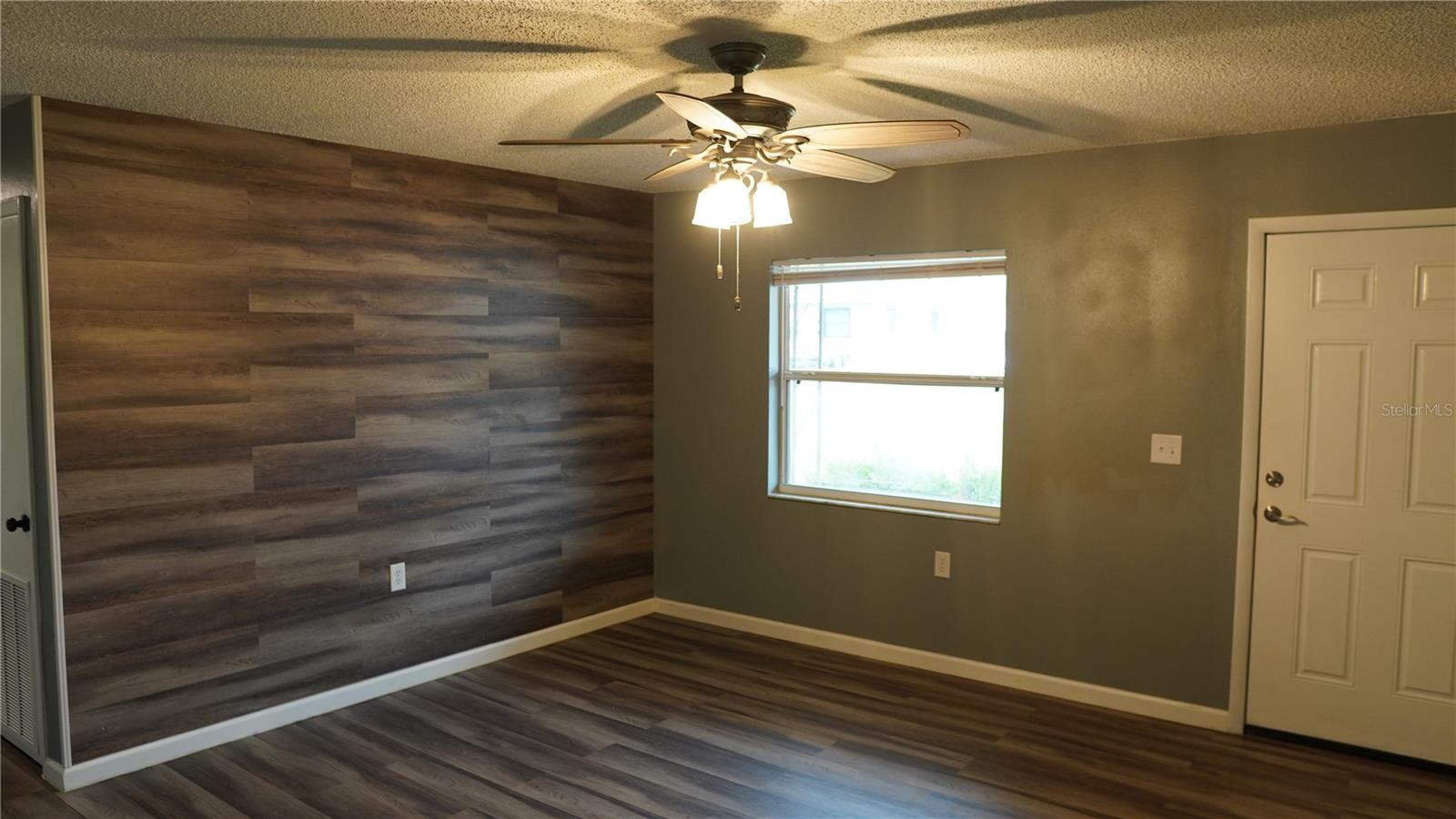 HILL N DALE - Residential