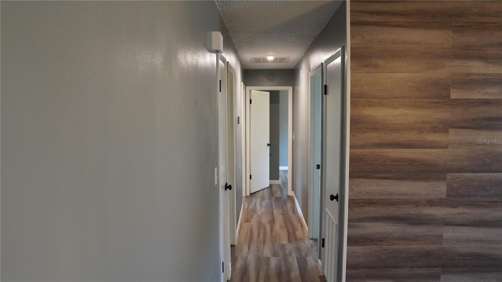 HILL N DALE - Residential