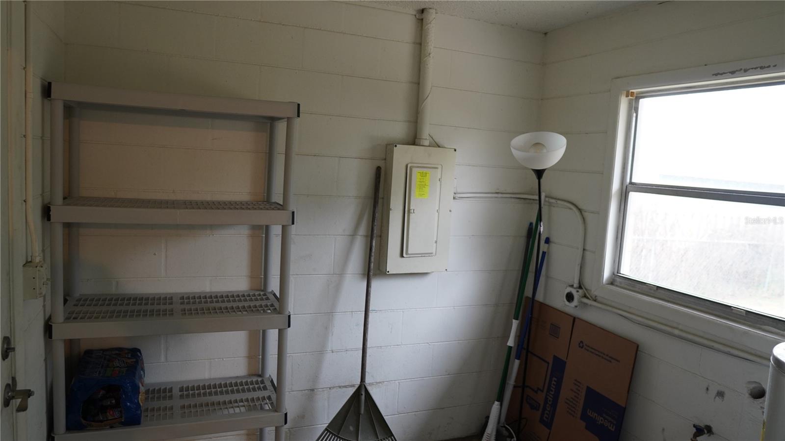 HILL N DALE - Residential