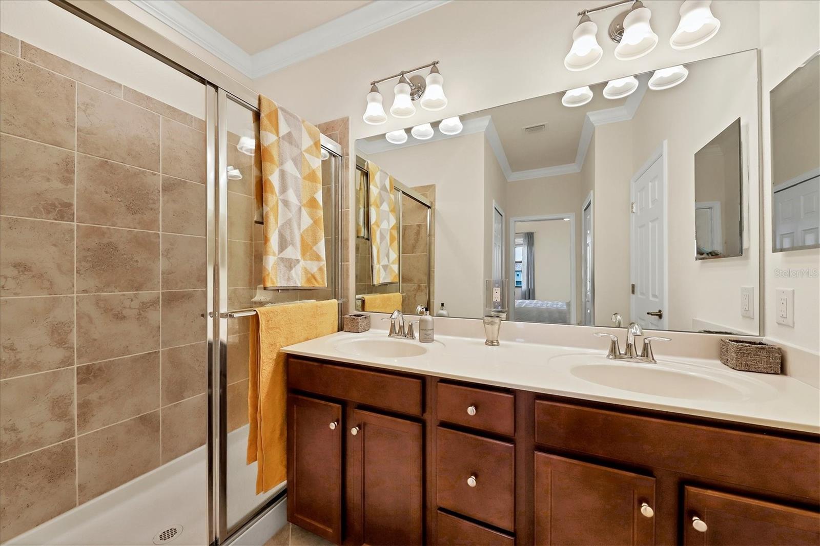 GRAN PARADISO - Residential Lease