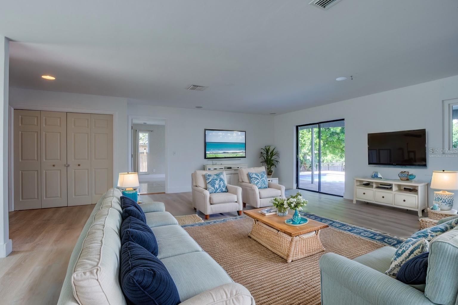 4098 BEACH DRIVE SE