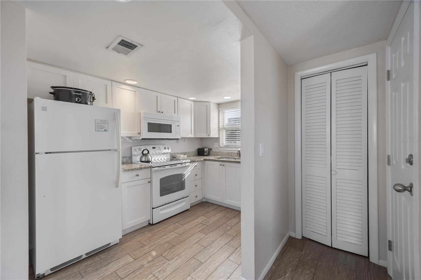 ISLAND HOUSE - Residential