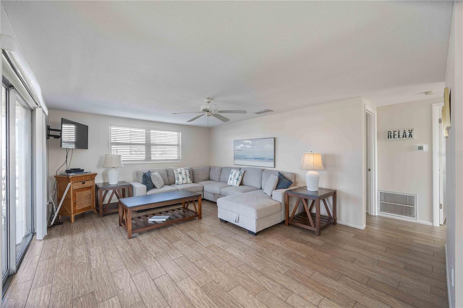 ISLAND HOUSE - Residential