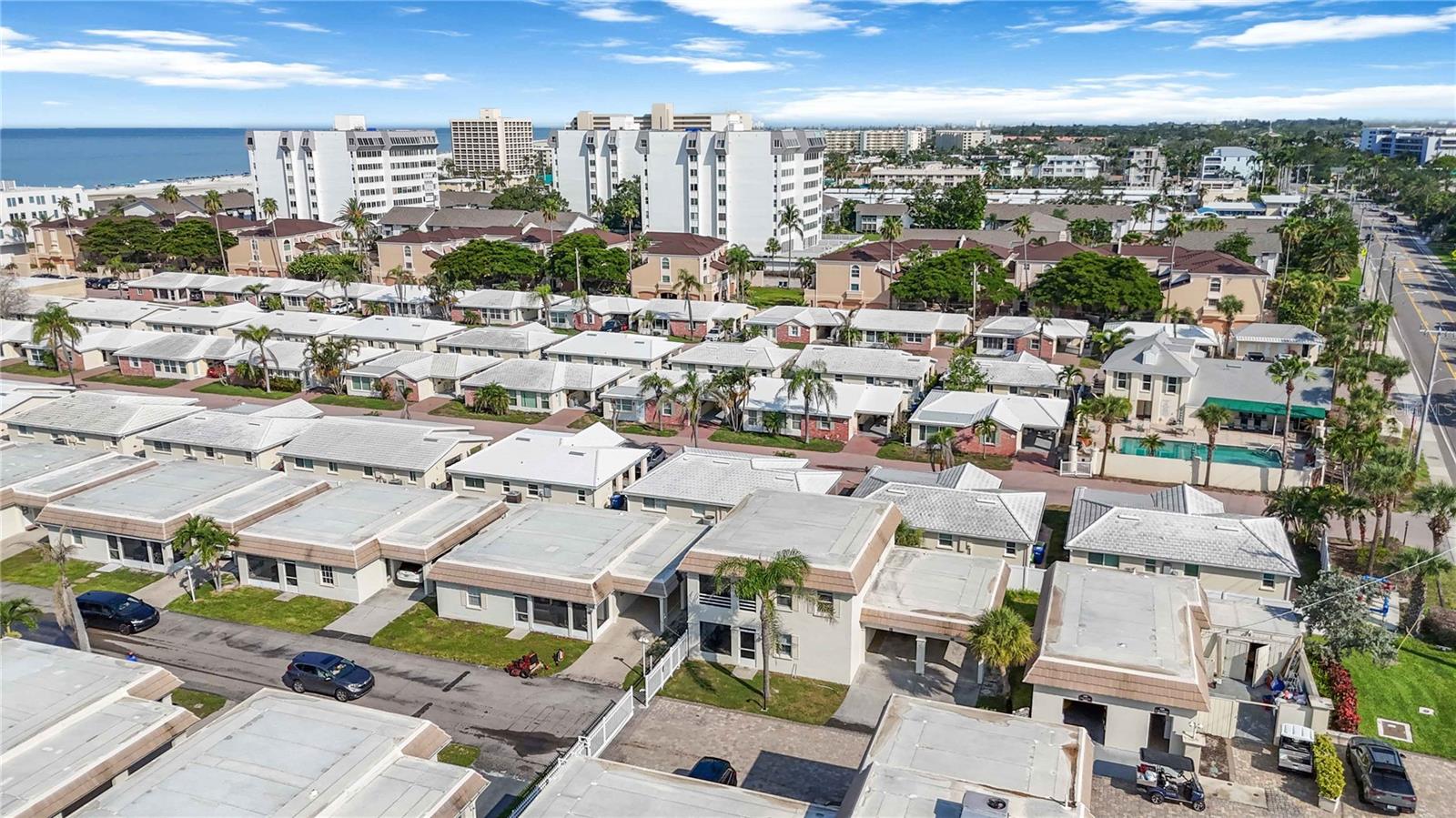 ISLAND HOUSE - Residential