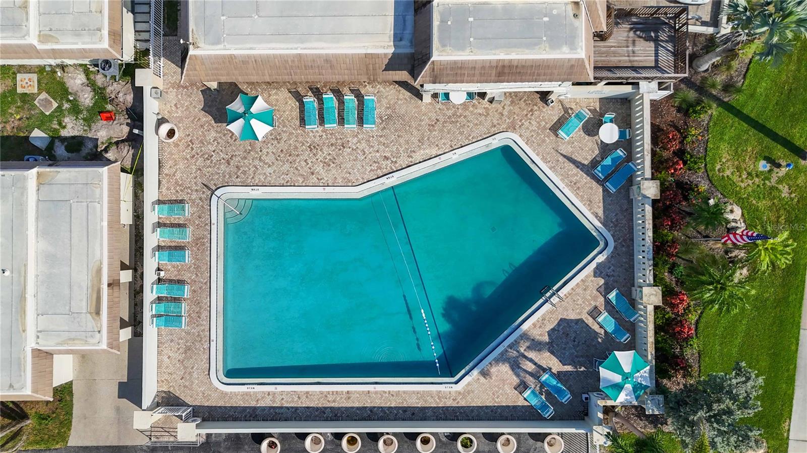 ISLAND HOUSE - Residential