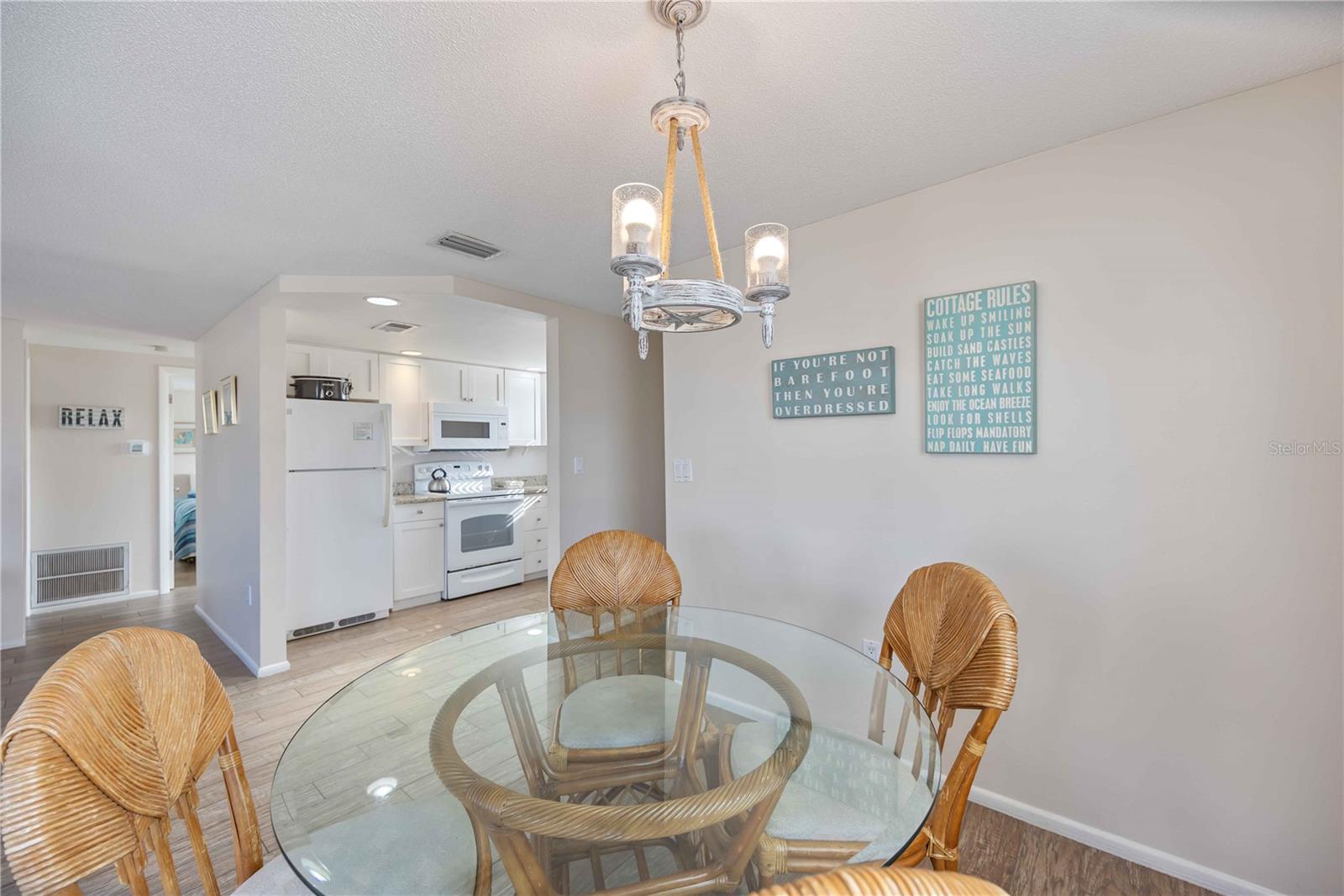 ISLAND HOUSE - Residential