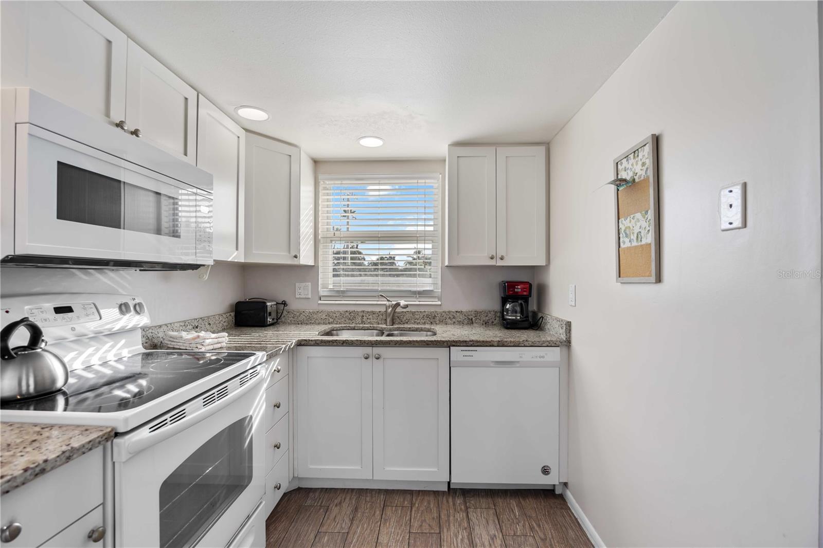 ISLAND HOUSE - Residential