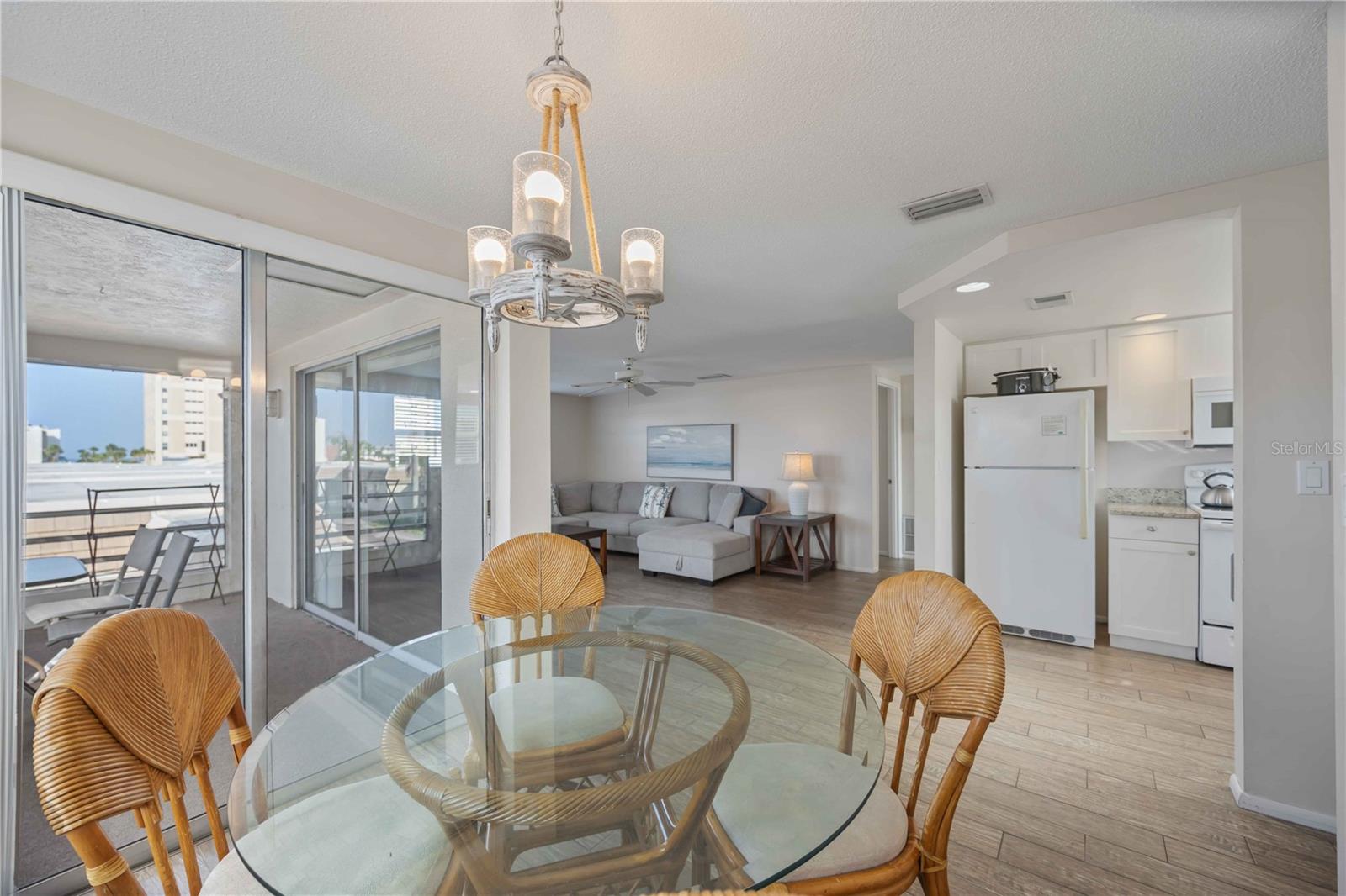 ISLAND HOUSE - Residential