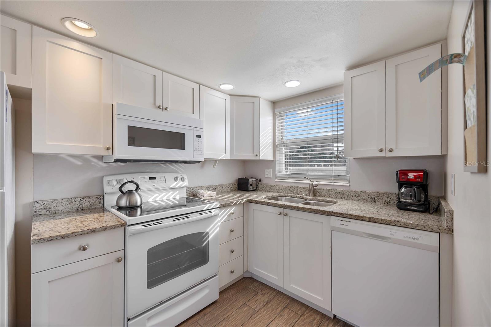 ISLAND HOUSE - Residential