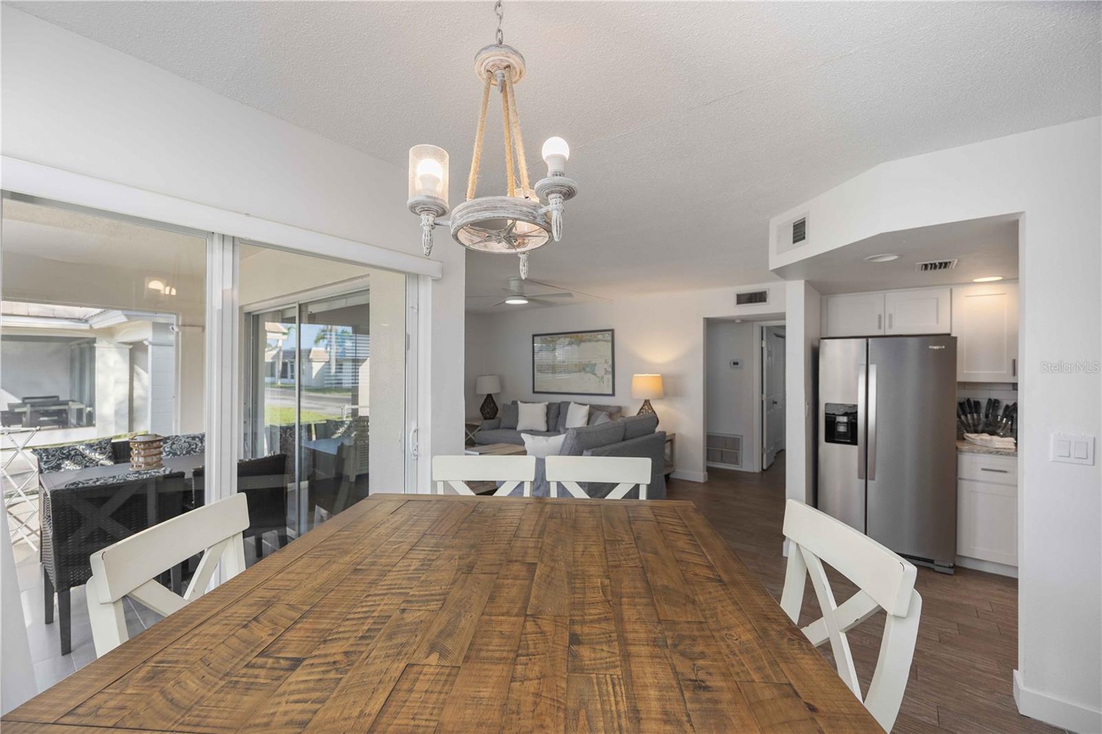 ISLAND HOUSE - Residential