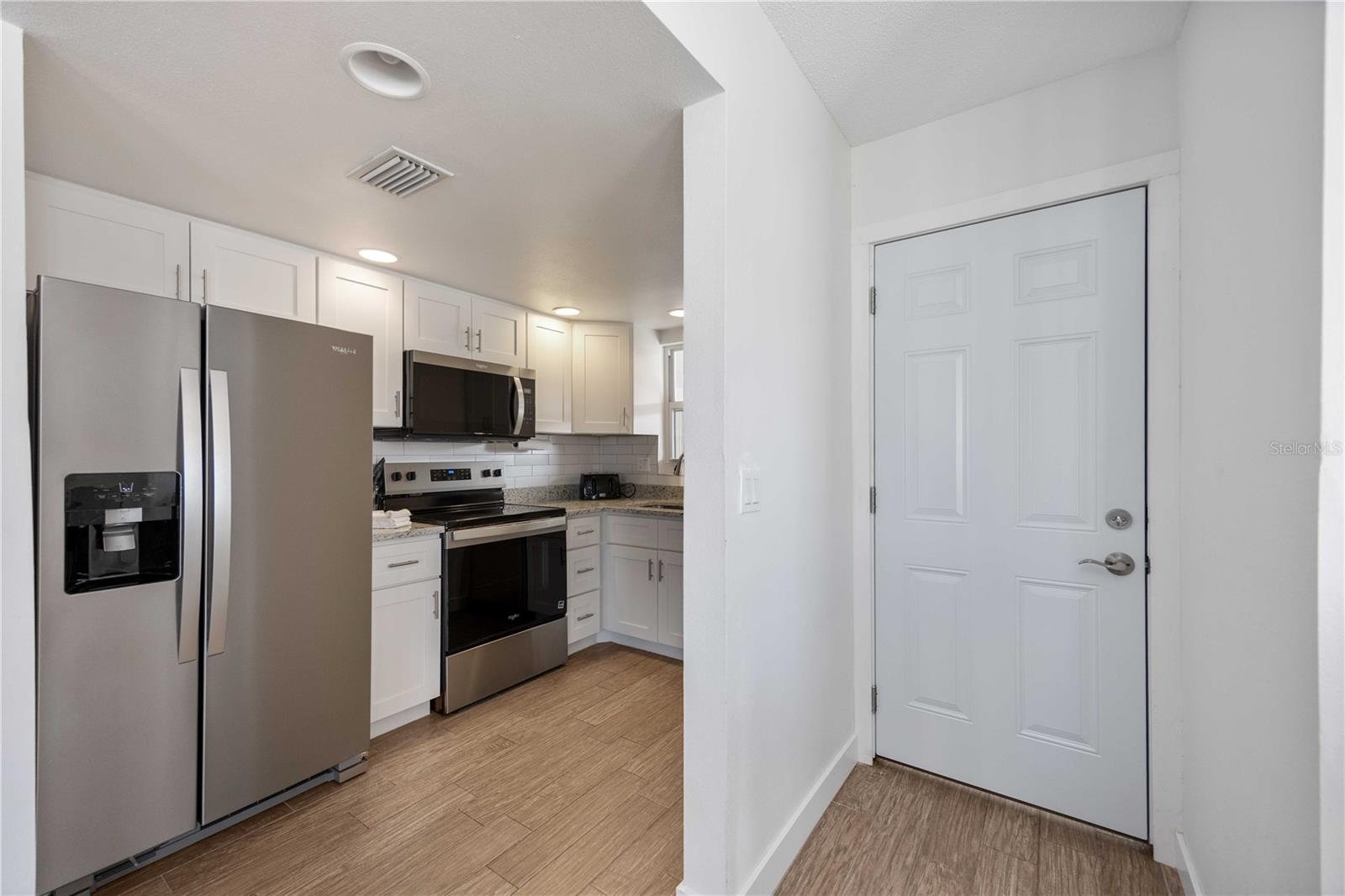 ISLAND HOUSE - Residential