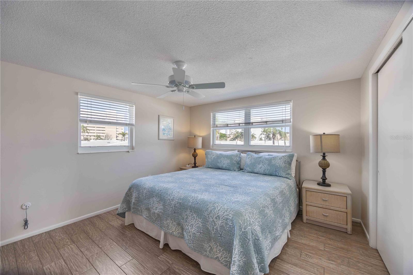 ISLAND HOUSE - Residential