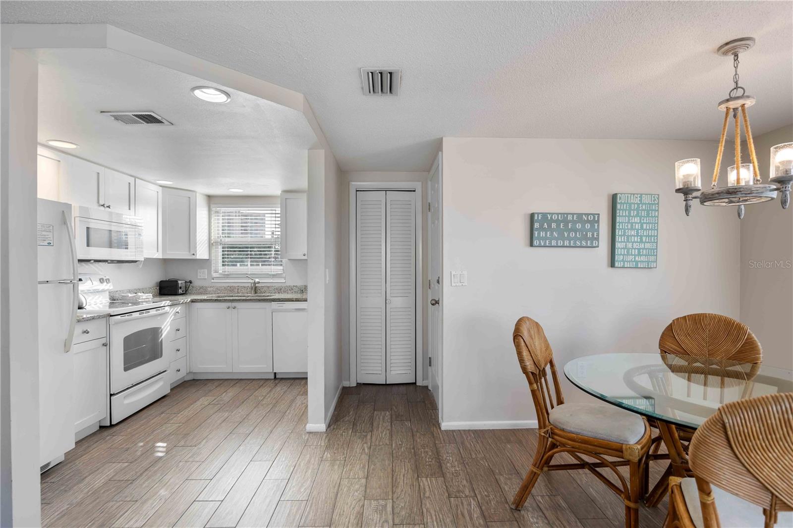 ISLAND HOUSE - Residential