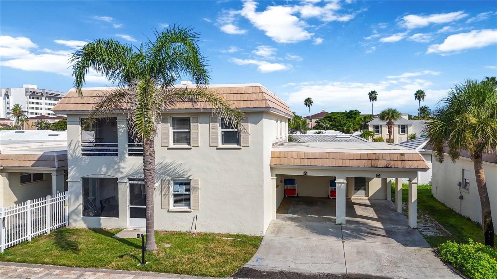 ISLAND HOUSE - Residential