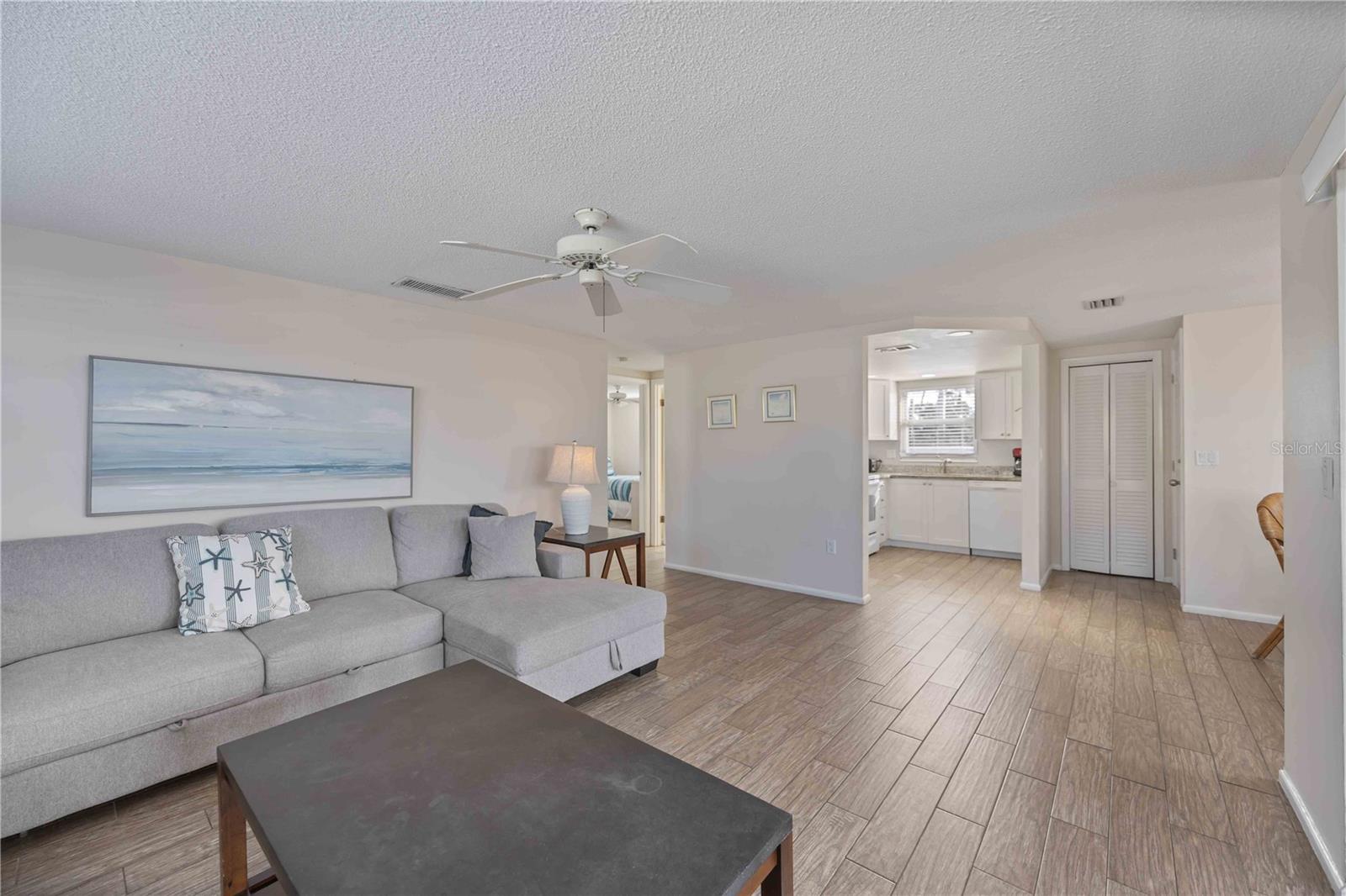 ISLAND HOUSE - Residential