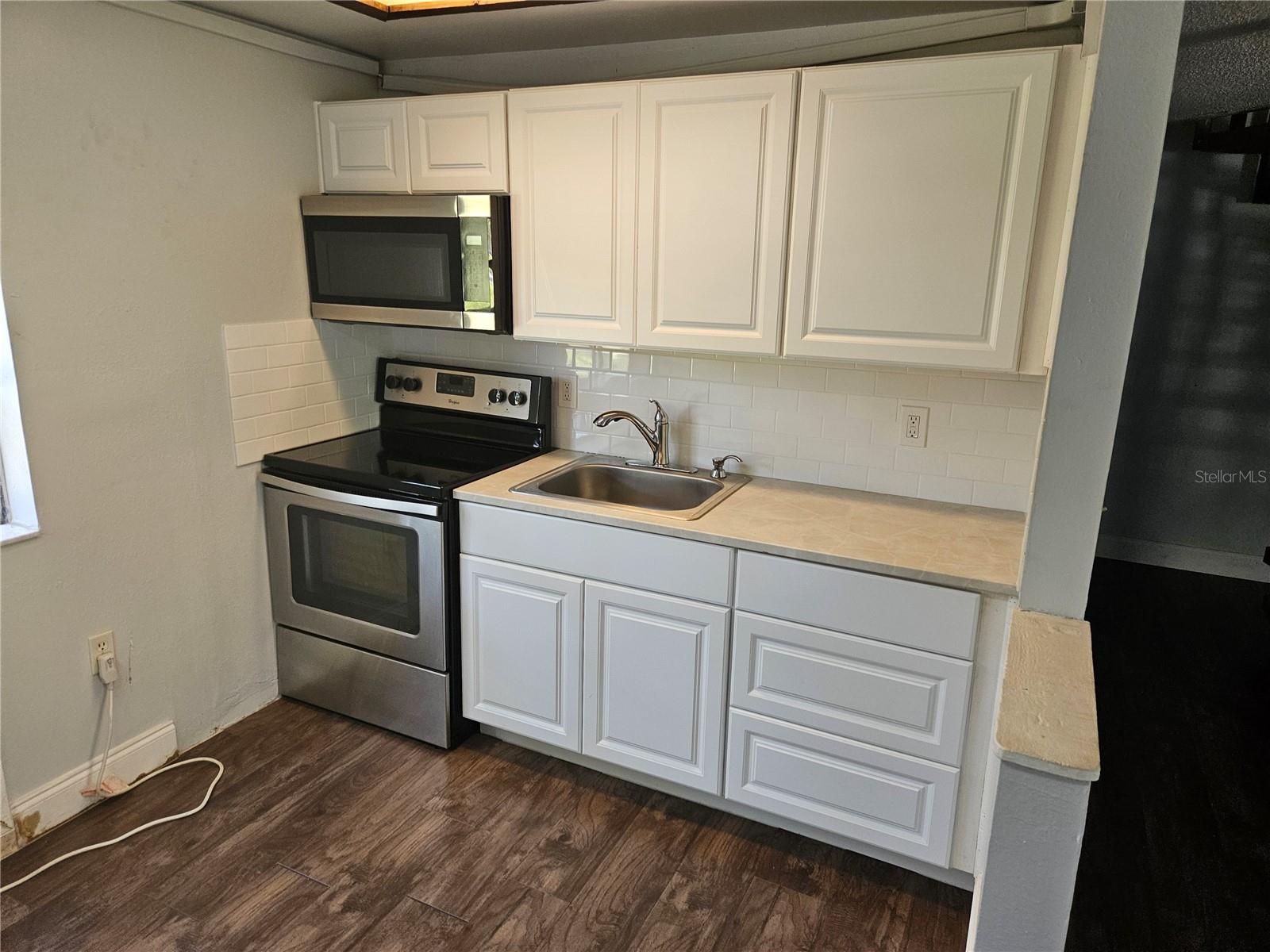 BRADFORD ACRES A CONDO - Residential Lease