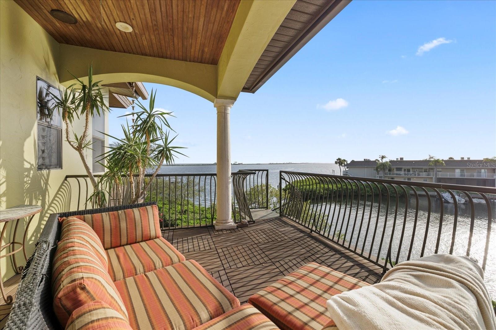 THE RESERVE OF OLD TAMPA BAY - Residential