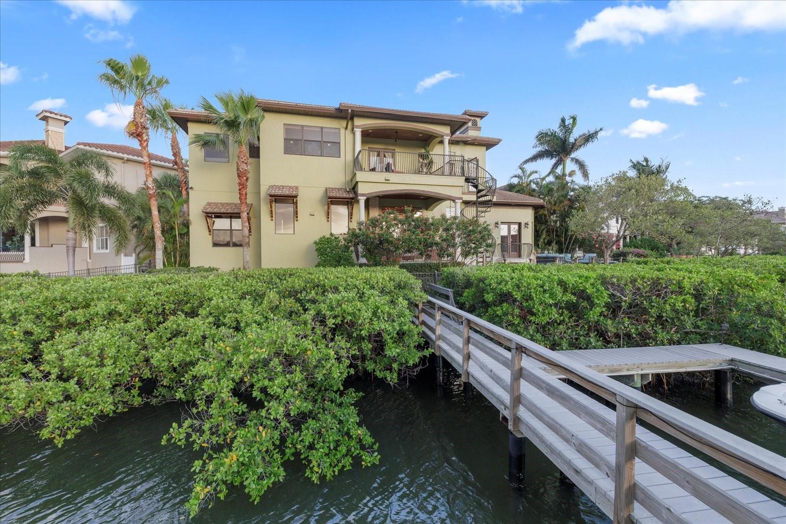 THE RESERVE OF OLD TAMPA BAY - Residential