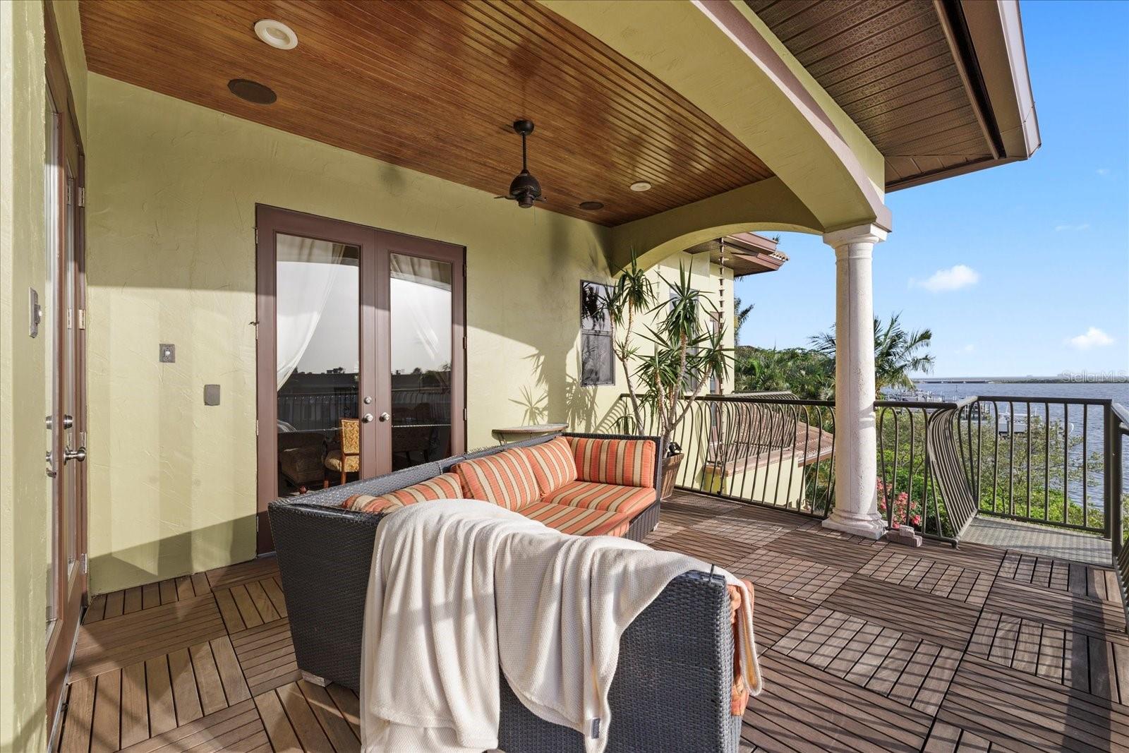 THE RESERVE OF OLD TAMPA BAY - Residential