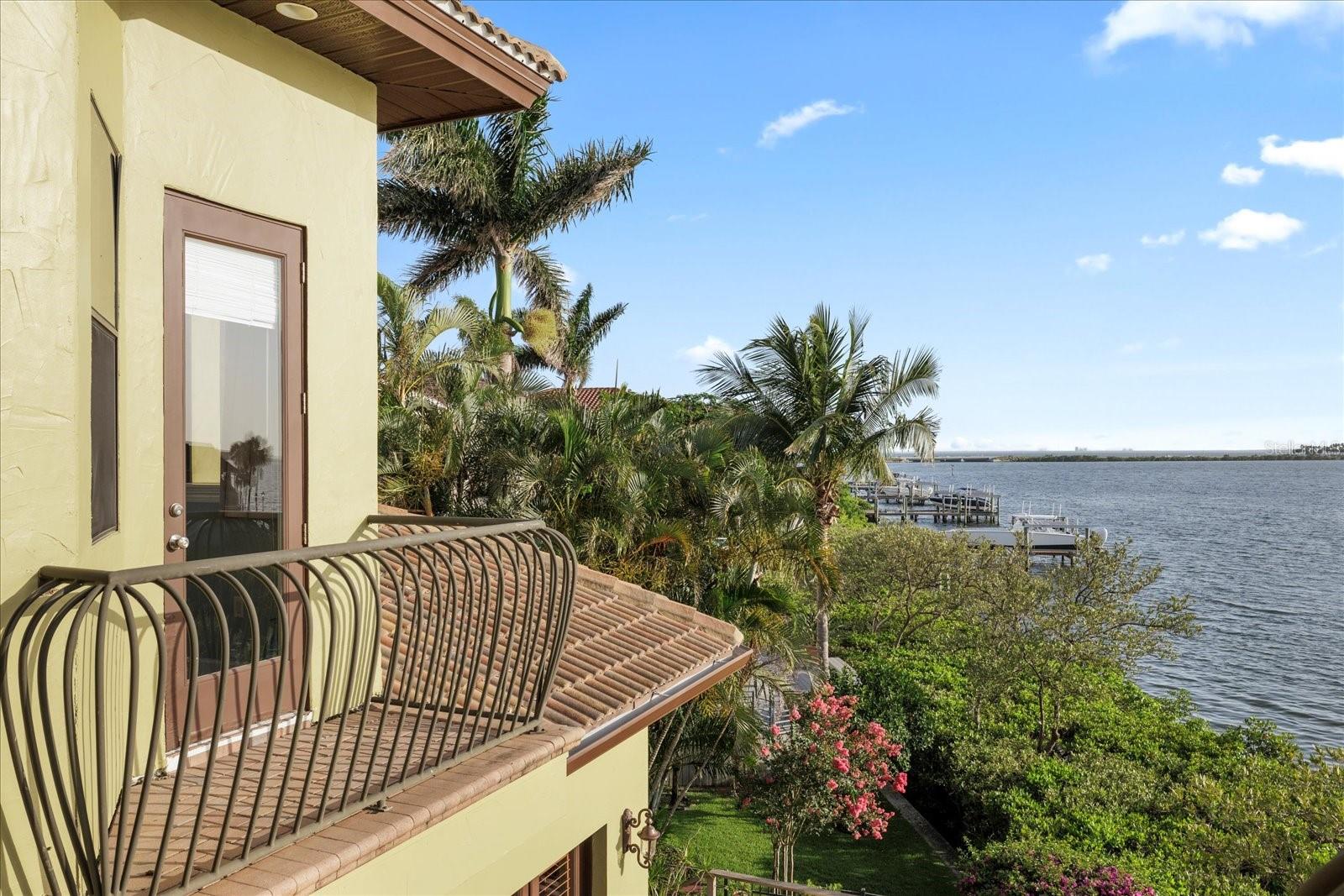 THE RESERVE OF OLD TAMPA BAY - Residential