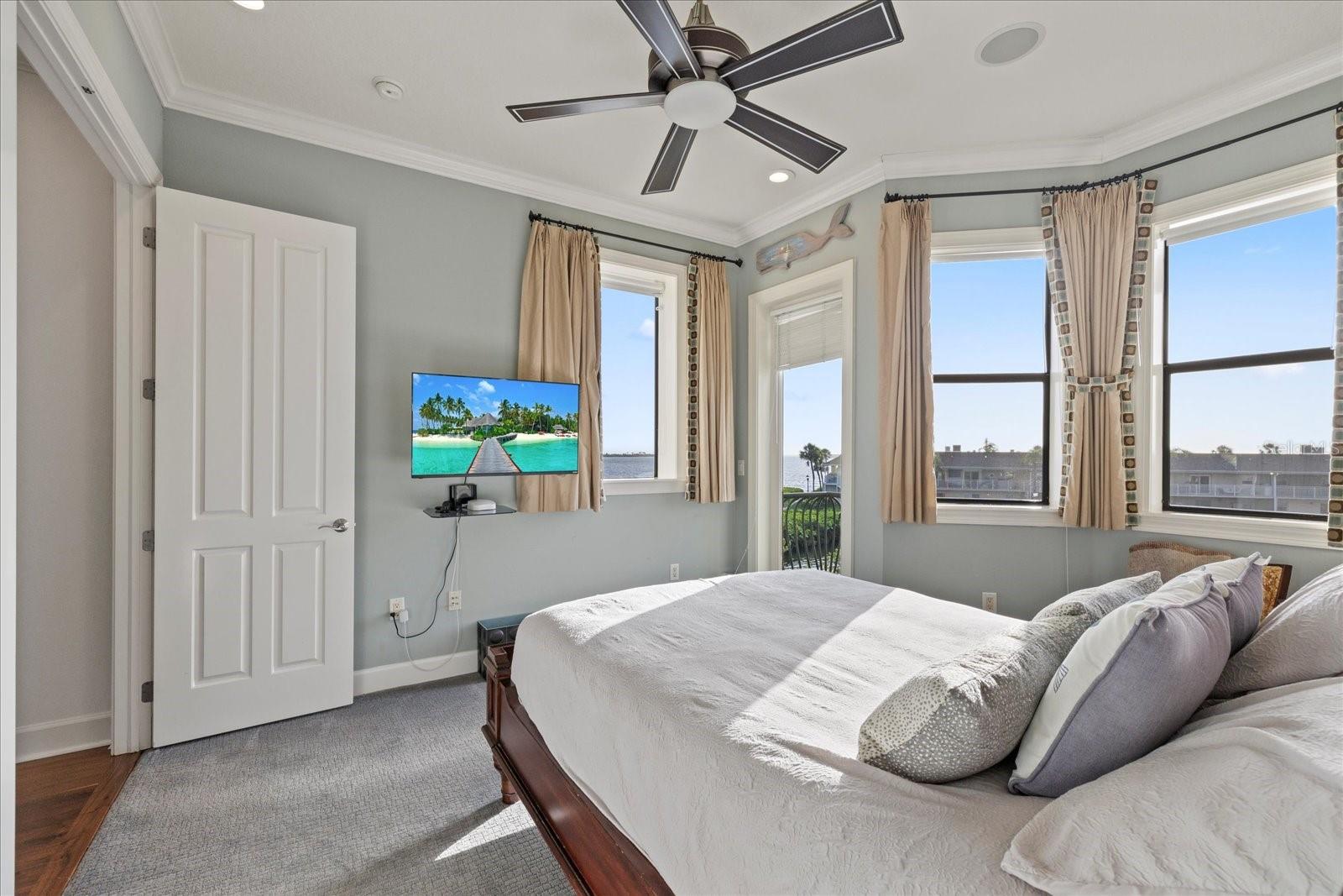 THE RESERVE OF OLD TAMPA BAY - Residential