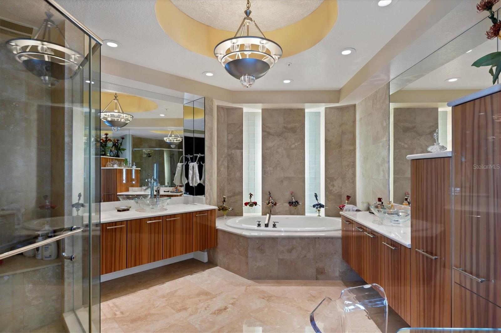 THE SAVOY ON PALM - Residential