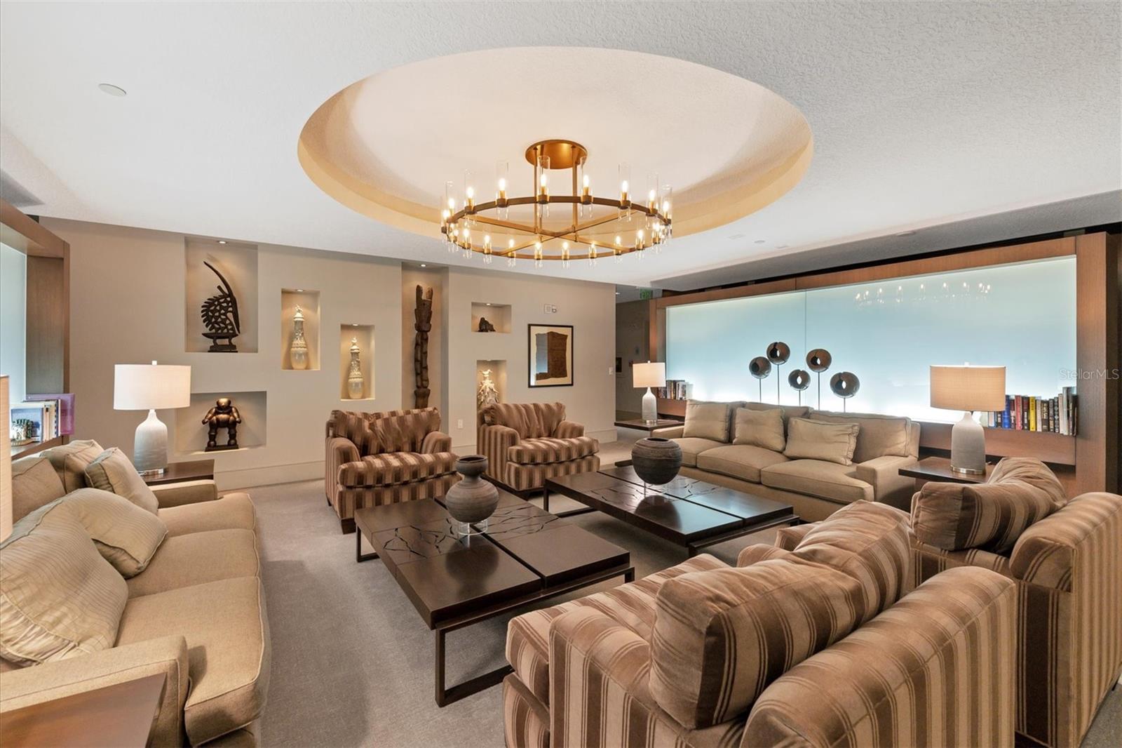 THE SAVOY ON PALM - Residential