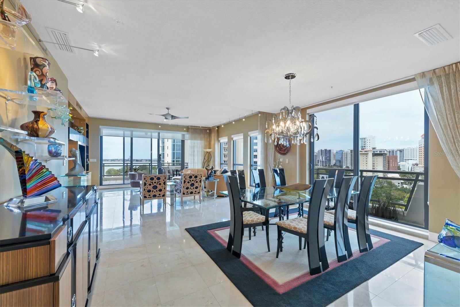 THE SAVOY ON PALM - Residential