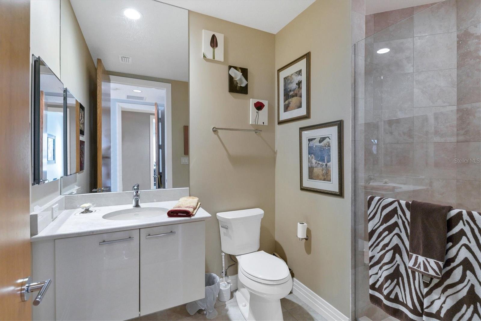 THE SAVOY ON PALM - Residential