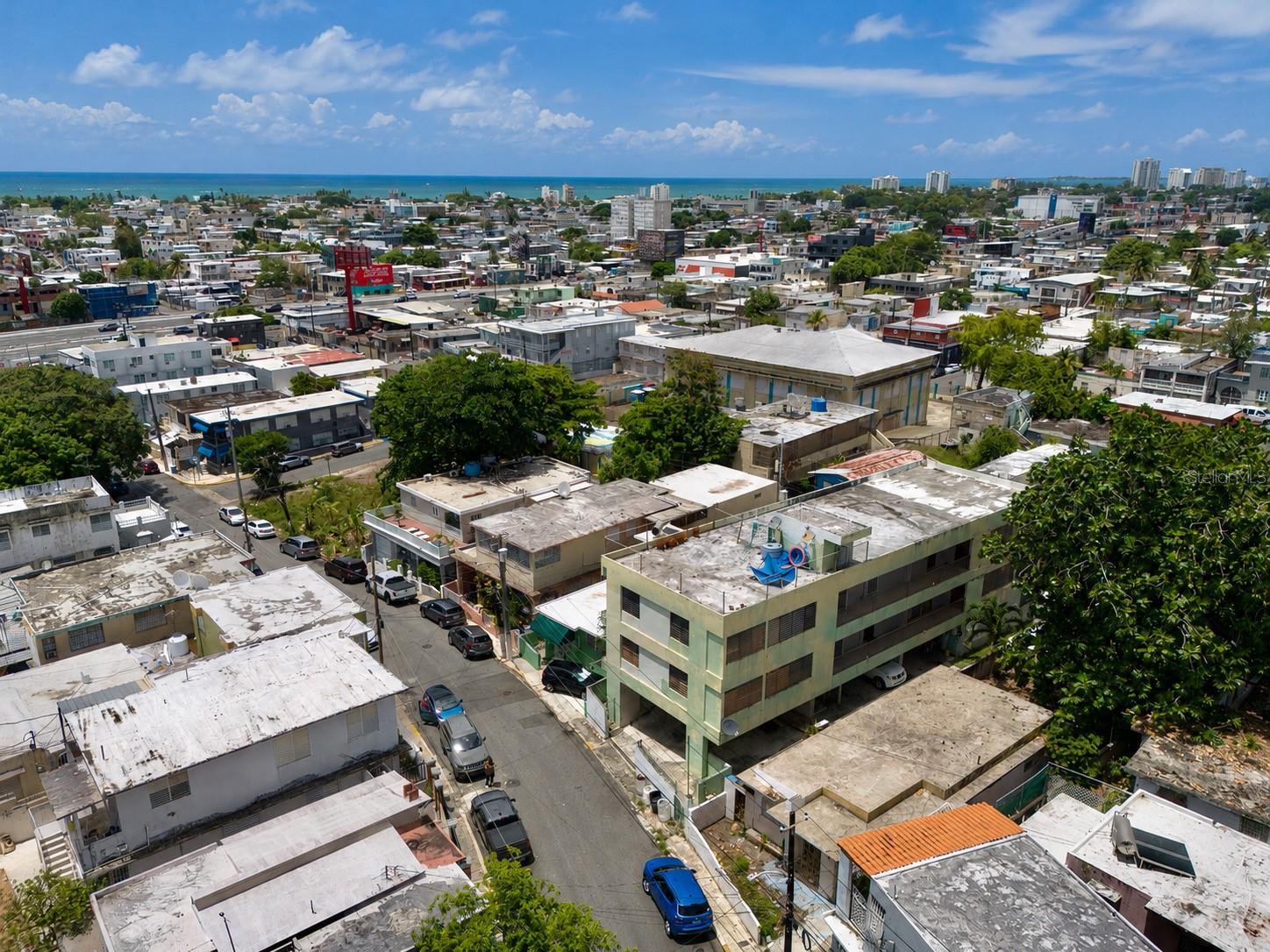 235 CALLE JULIAN PESANTE 204