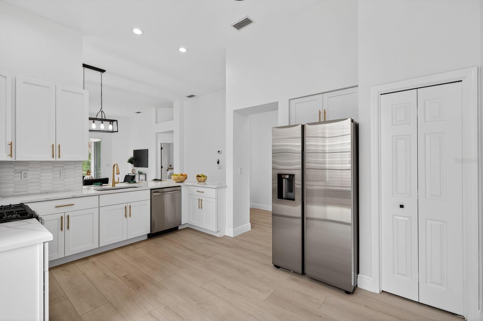 7739 WHITEBRIDGE GLEN