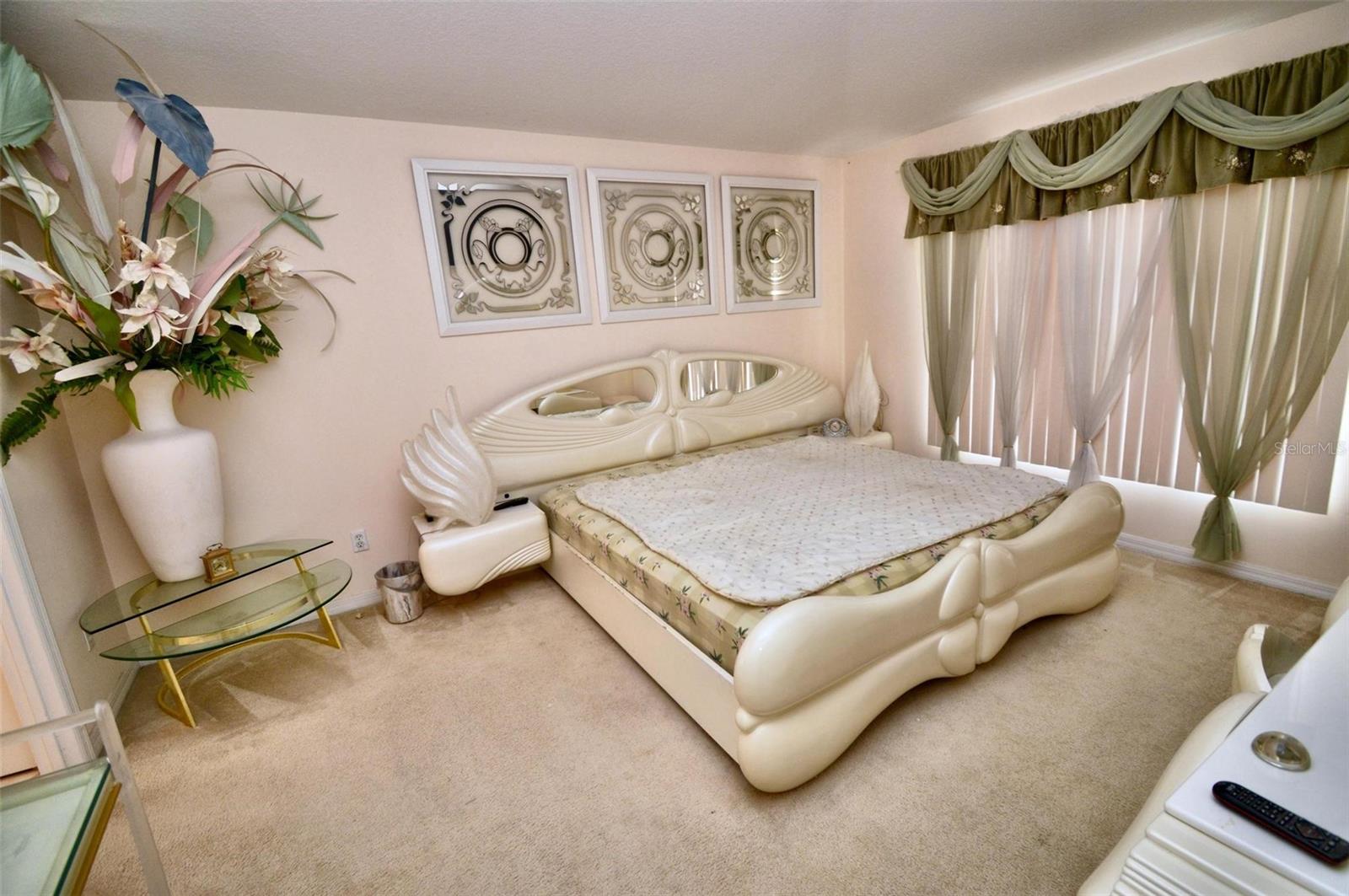 WATERS EDGE PH 08 - Residential