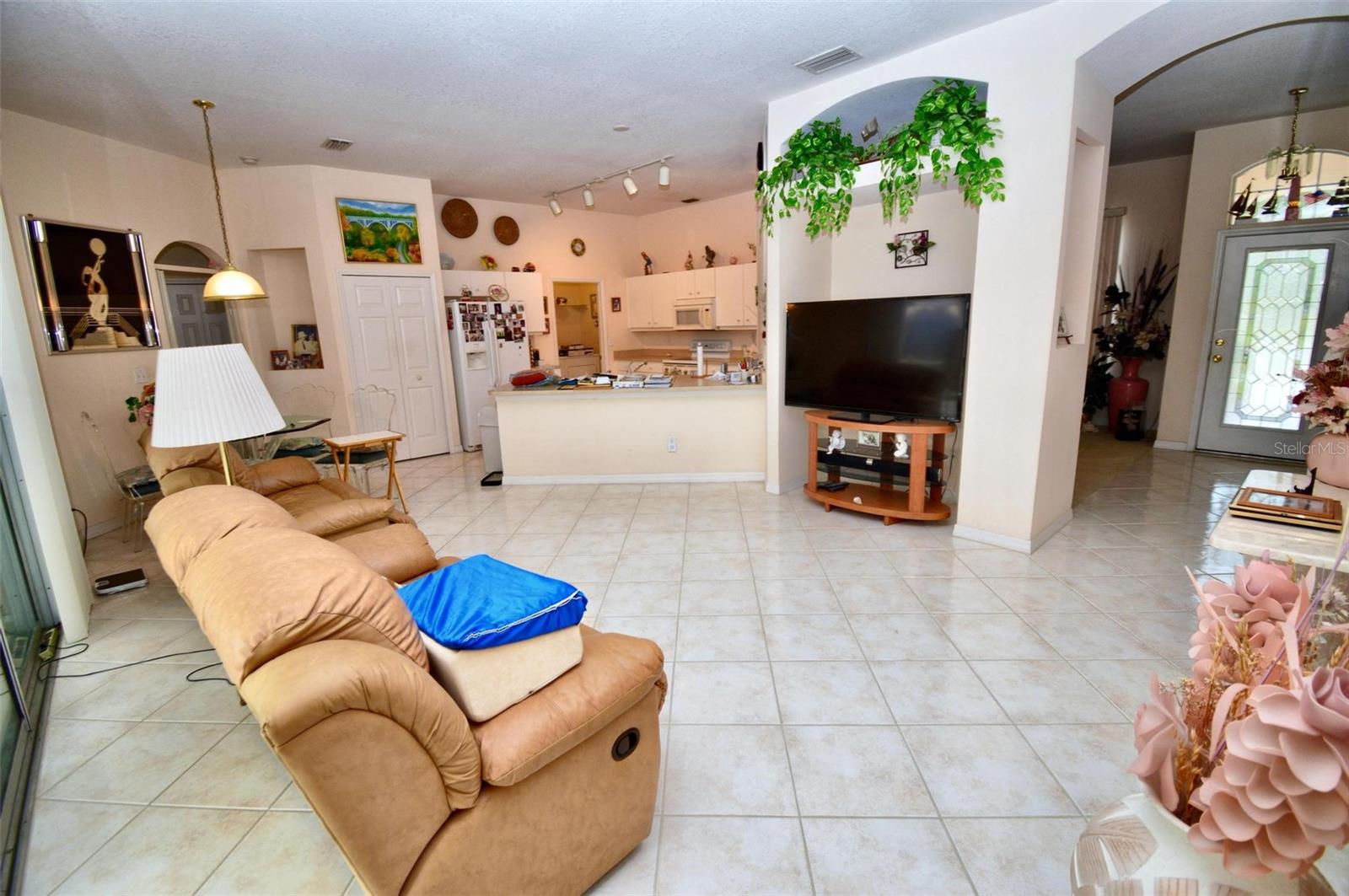 WATERS EDGE PH 08 - Residential