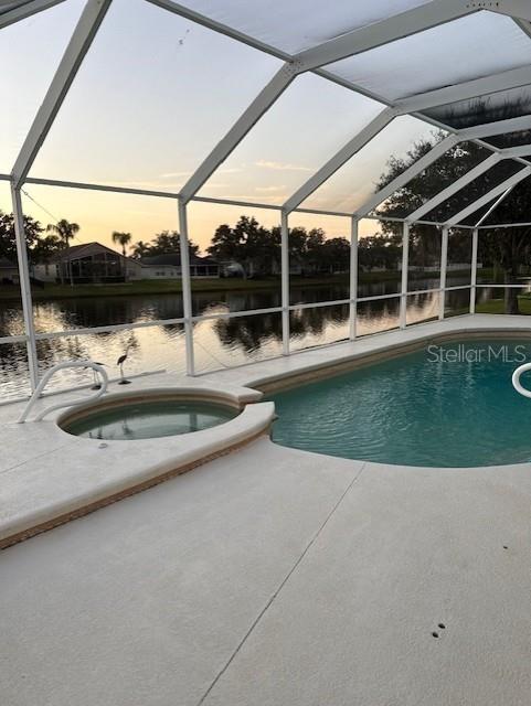 WATERS EDGE PH 08 - Residential