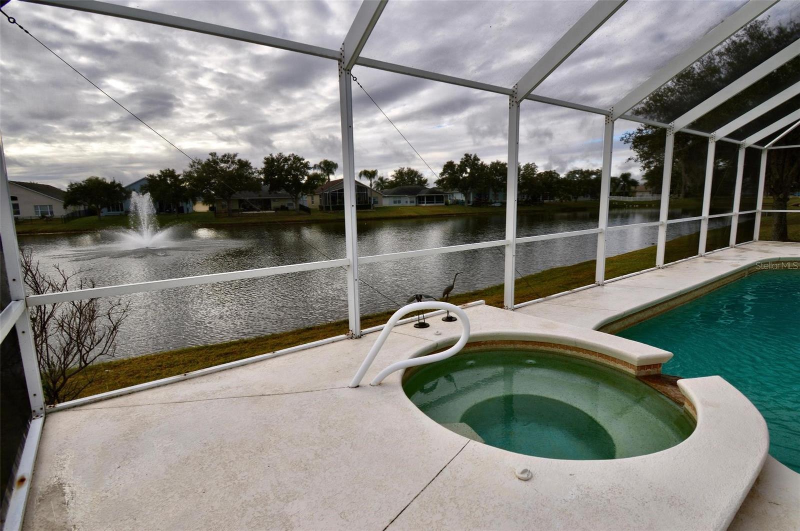 WATERS EDGE PH 08 - Residential