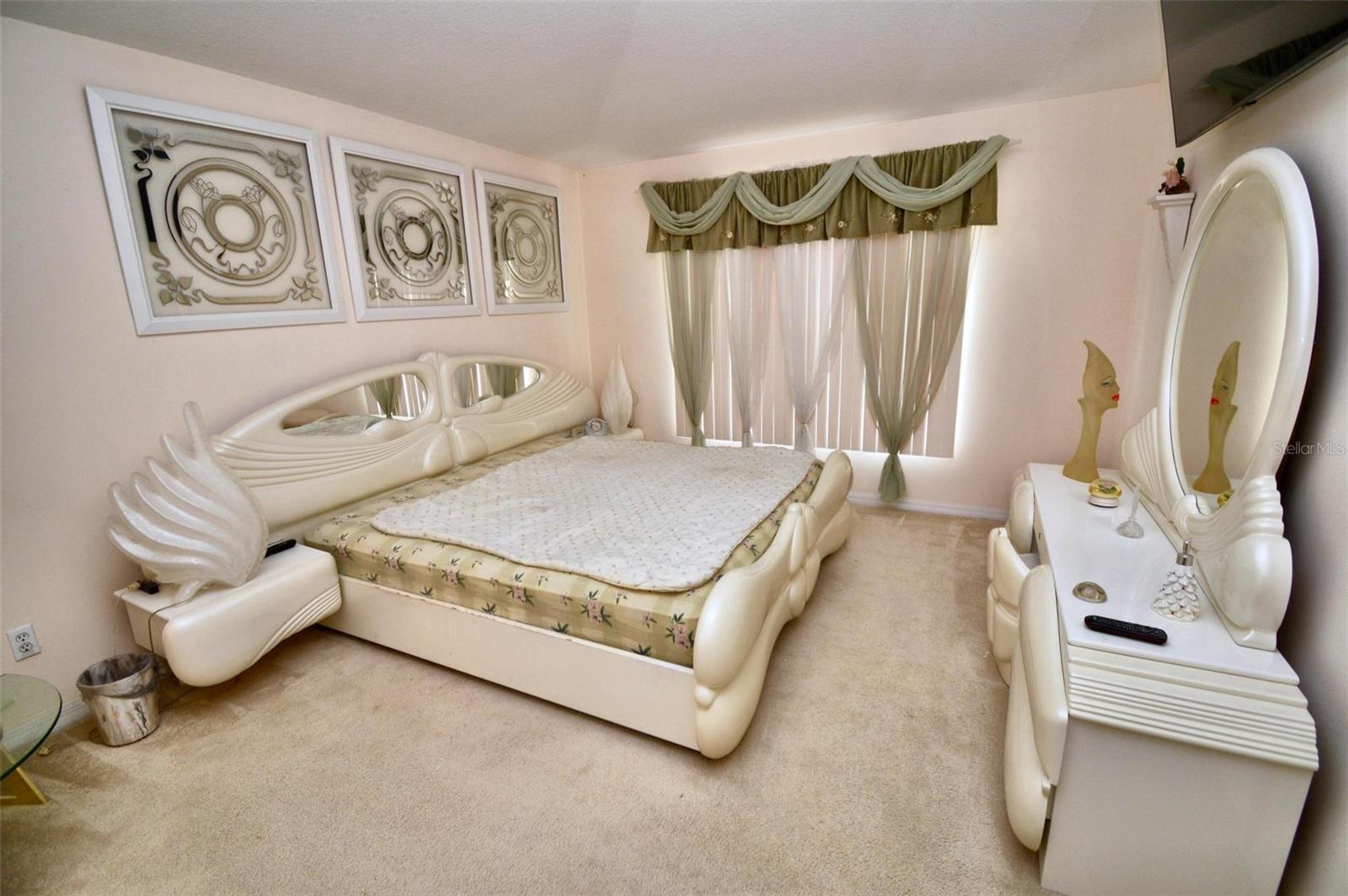 WATERS EDGE PH 08 - Residential