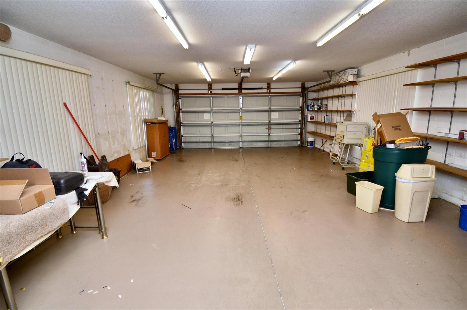 WATERS EDGE PH 08 - Residential