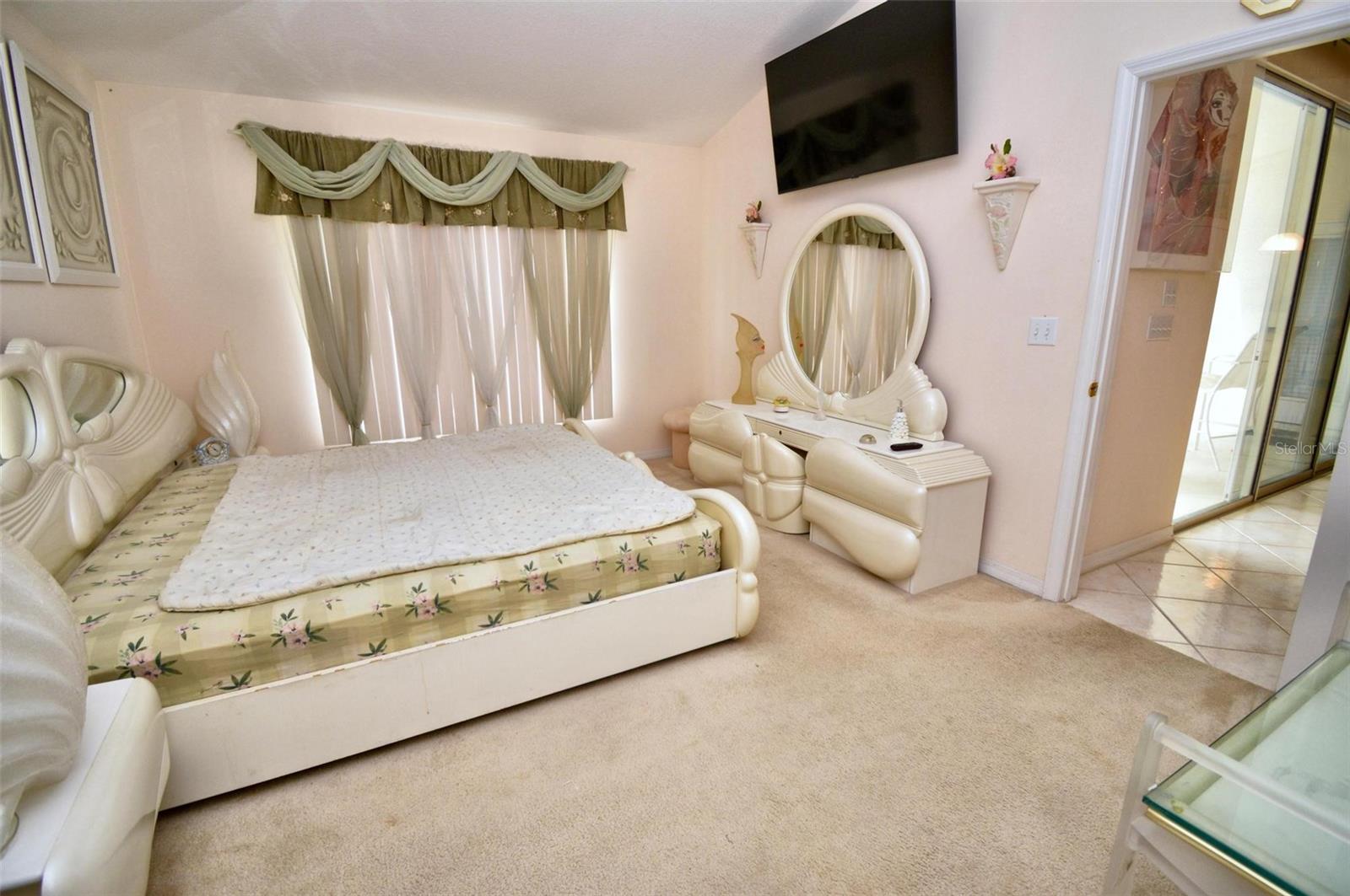 WATERS EDGE PH 08 - Residential